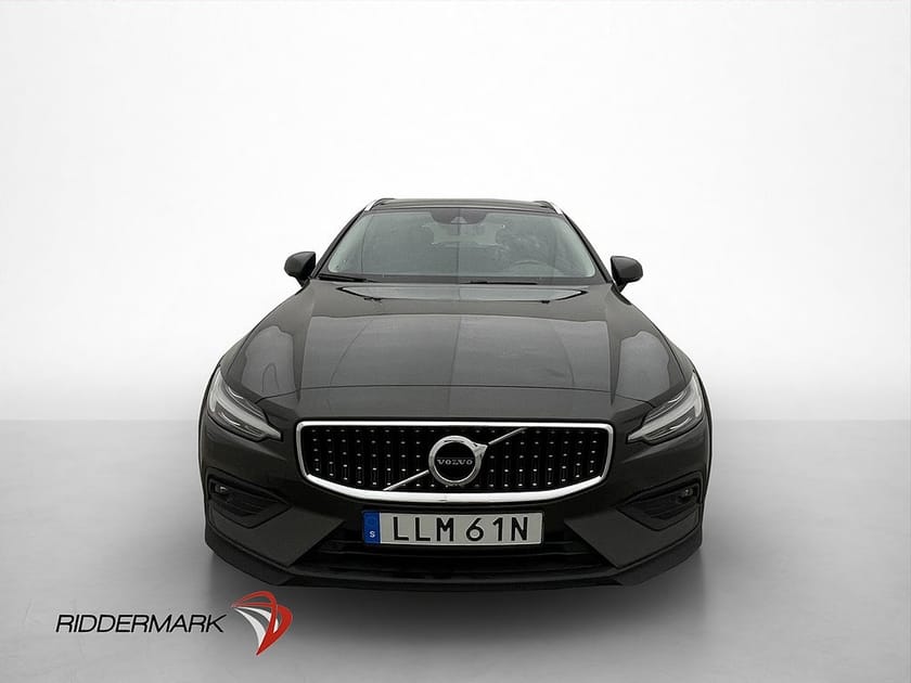 Bild 2 av Volvo V60 Cross Country B4 AWD 197hk Kamera VOC Drag