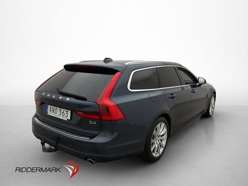 Bild 4 av Volvo V90 D4 Momentum VOC D-Värmare B-Kamera Navi Drag