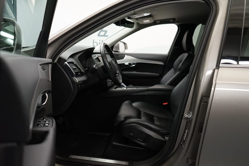 Bild 5 av Volvo XC90 B5 AWD Diesel Inscription 7-säten, Baklucka elmanövrerad, Dragkrok