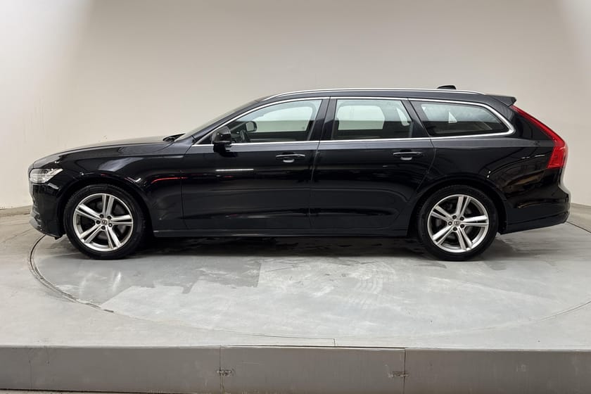 Bild 2 av Volvo V90 T4 190hk Momentum GPS Kamera Värmare Läder