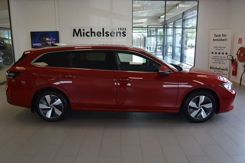 Bild 4 av Volkswagen Passat Sportscombi Business 1.5 eTSI 150 DSG7 Drag- & Värmepaket