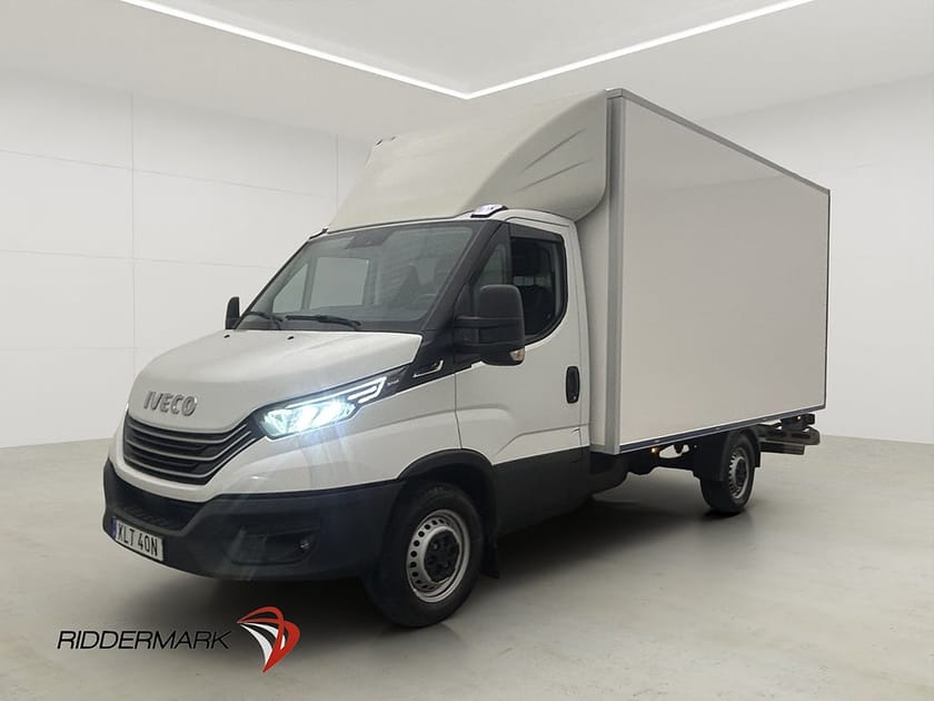 Bild 1 av Iveco Daily 35-160 Chassi Cab 2.3JTD Bakgavellyft Värmare 3-Sits B-Kamera MOMS
