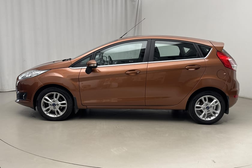 Bild 2 av Ford Fiesta 1.0T EcoBoost 5dr (100hk) Titanium Lågmil