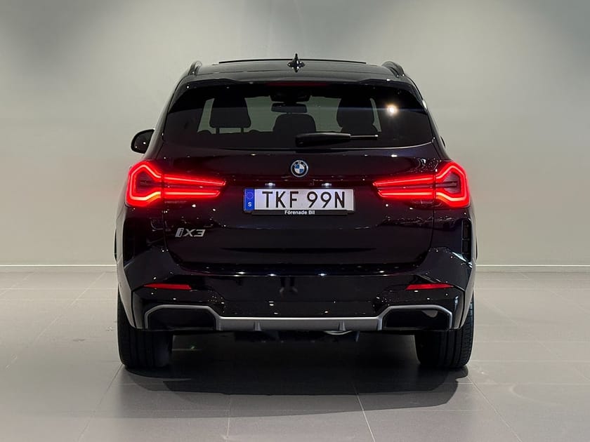 Bild 4 av BMW iX3 Charged M Sport Drag Adpt Farth Panorama Elstolar