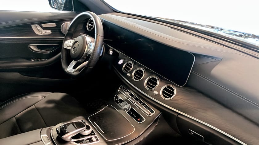 Bild 4 av Mercedes-Benz E 220 d 4MATIC 220d PremiumPlus/AMG/Drag/Värmare