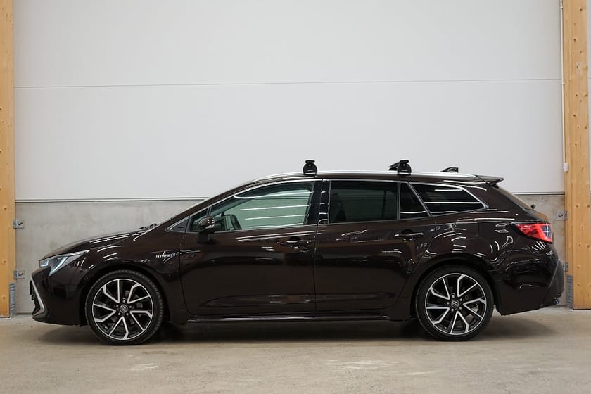 Bild 1 av Toyota Corolla Touring Sports Hybrid Executive Pano Drag HUD Rattvärme