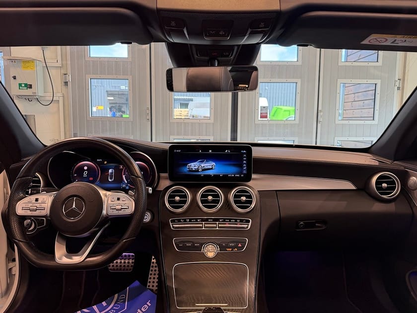 Bild 5 av Mercedes-Benz C 220 d Cabriolet AMG Line Gps Burmester Cockpit Sv-såld