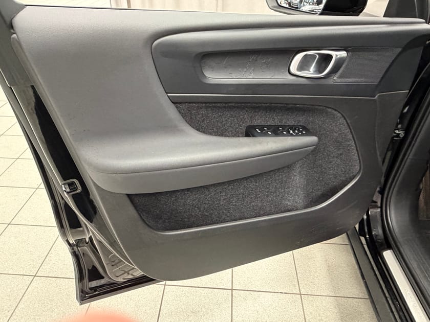 Bild 5 av Volvo XC40 Recharge Core | Drag |