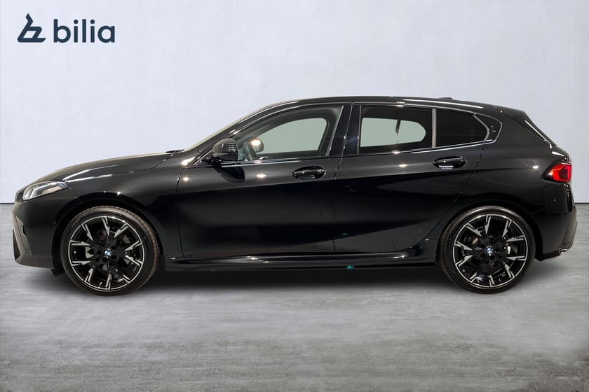 Bild 3 av BMW 120 M Sport / Rattvärme / Nav / Carplay / Harman Kardon