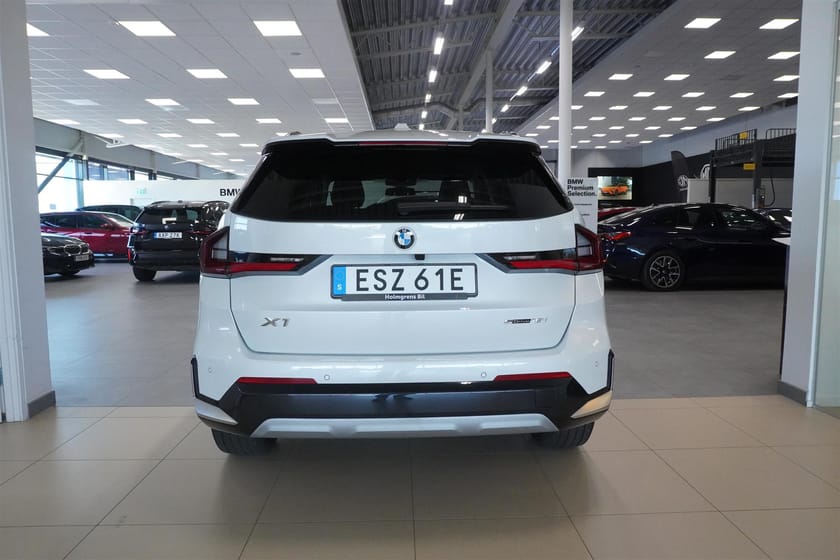 Bild 4 av BMW X1 sDrive18i xLine Premium Drag Park Assist Tonade