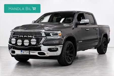 RAM 1500 Crew Cab 5.7 V8 HEMI 4X4 Laramie Luft H/K Pano Moms