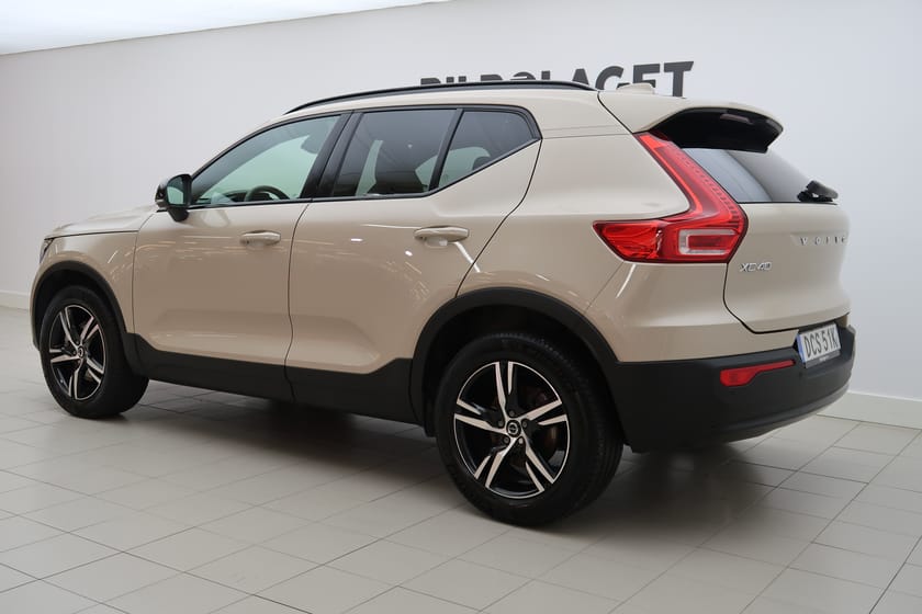 Bild 3 av Volvo XC40 B4 FWD Bensin Plus Dark
