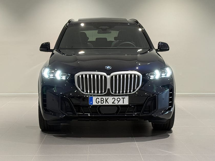 Bild 2 av BMW X5 xDrive50e M Sport Business Drag HUD H/K Panorama 22"