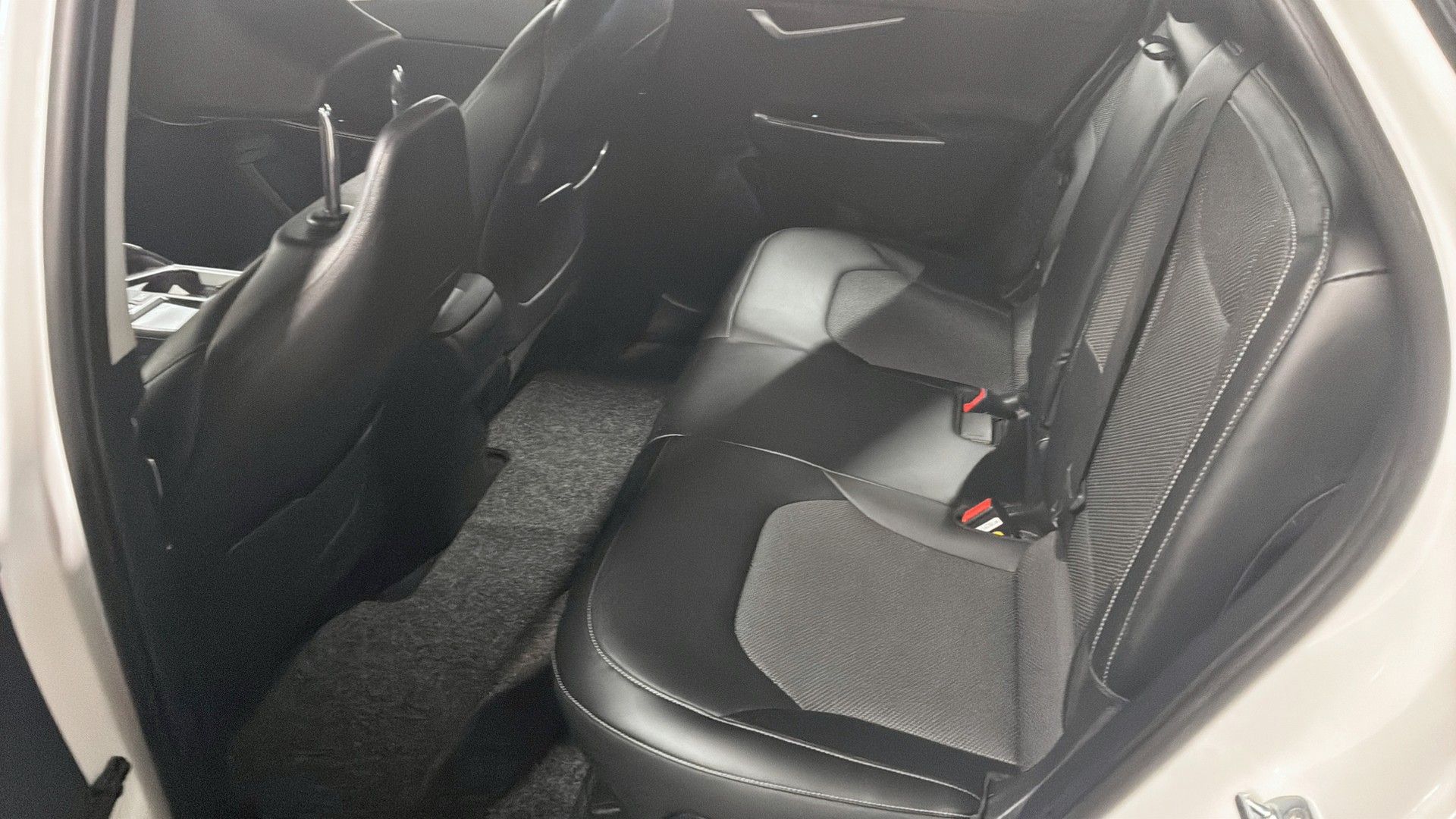 Kia EV6 77.4 kWh 2022, photo 5/10