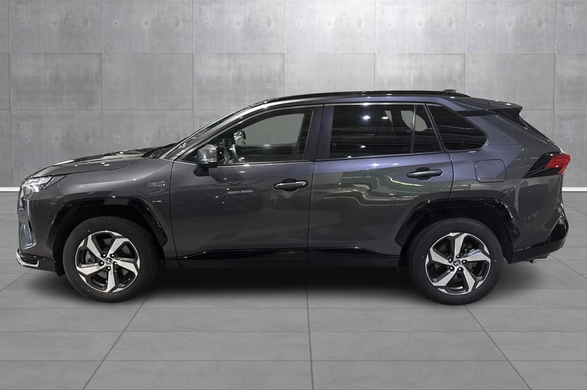 Bilde 2 av Toyota RAV4 Plug-in Hybrid AWD Active Tech, h-feste, navi, kamera, dab+, cruise
