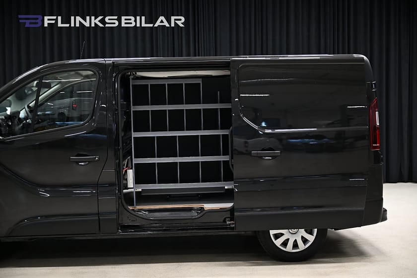 Bild 5 av Renault Trafic Skåpbil dCi 120HK Dubbeldörr|Inredd|Drag|Värmare|Inverter|Moms