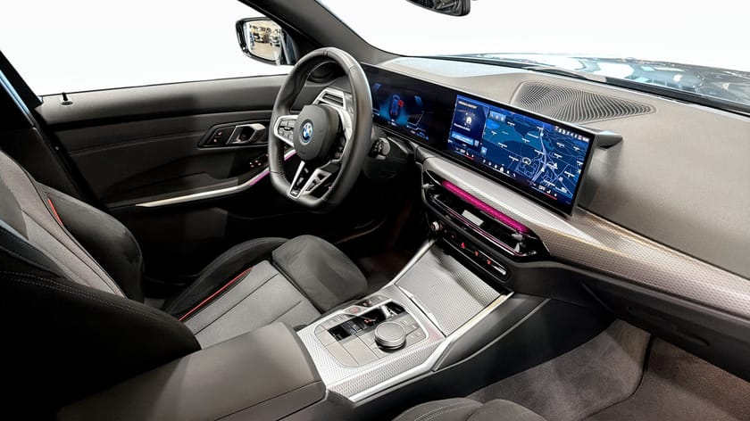 Bild 3 av BMW 330e xDrive Touring M Sport Drag Hi-Fi Tonade