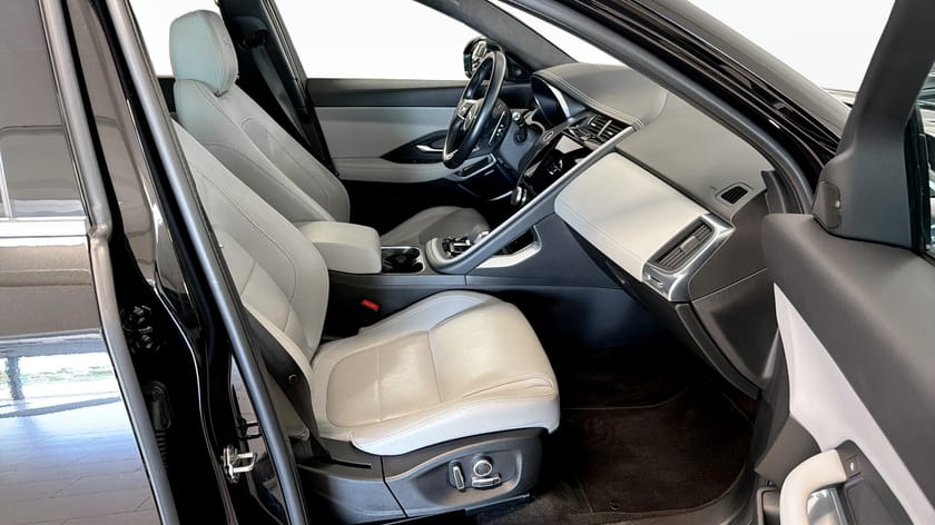 Bild 3 av Jaguar E-Pace P300e PHEV R-Dynamic, SE 309Hk / Kamera / Panorama