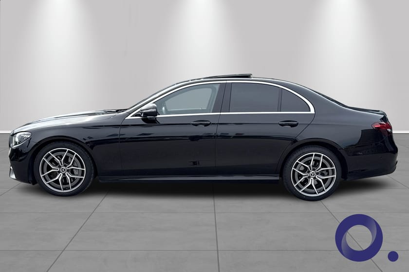 Bilde 3 av Mercedes-Benz E 220 d 4MATIC E220 AMG || Panorama || Webasto || Distronic