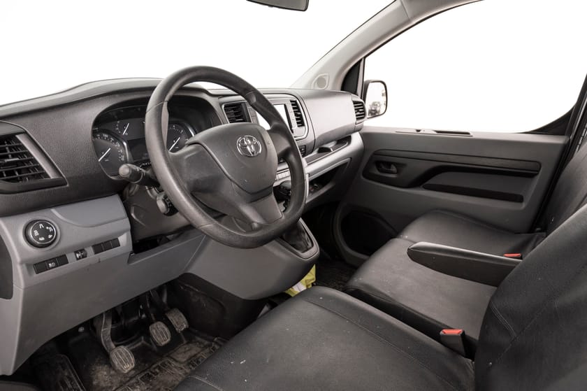 Bilde 5 av Toyota Proace 2020 1,5 D 122 L1H1 Auksjon! Les tekst!