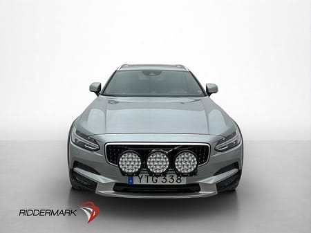 Volvo V90 Cross Country D4 AWD Pro B&W Pano Skinn Drag