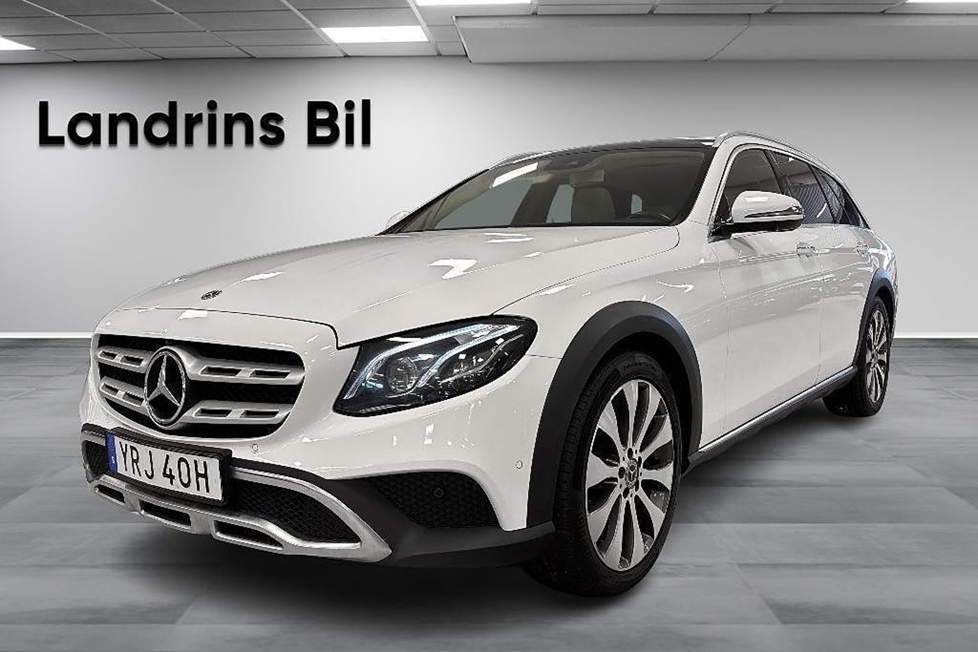Mercedes-Benz E
