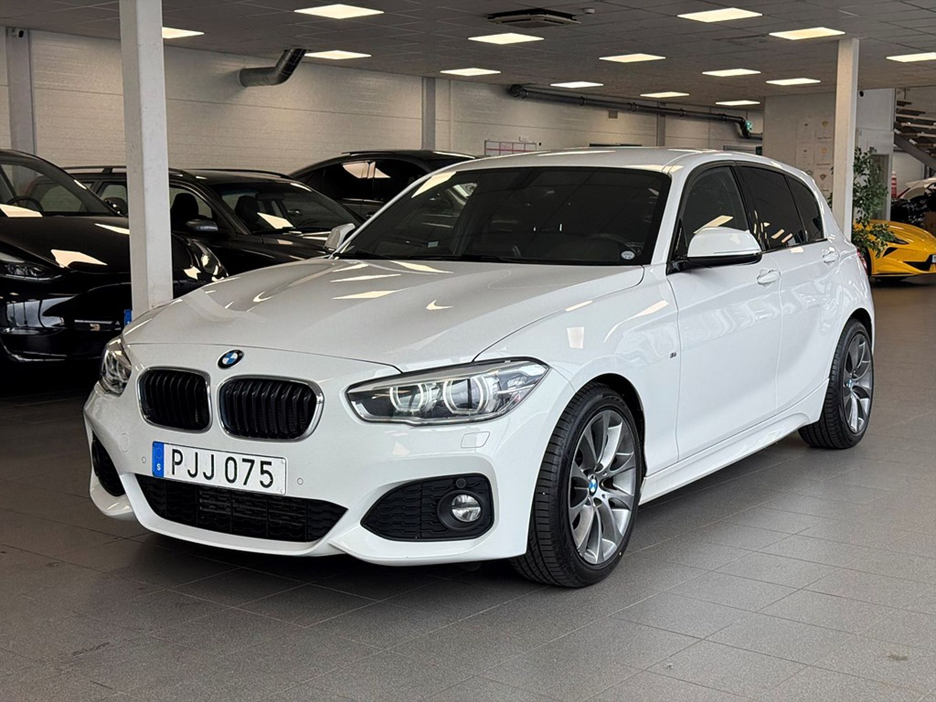 BMW 118 i 2017, kuva 6/10
