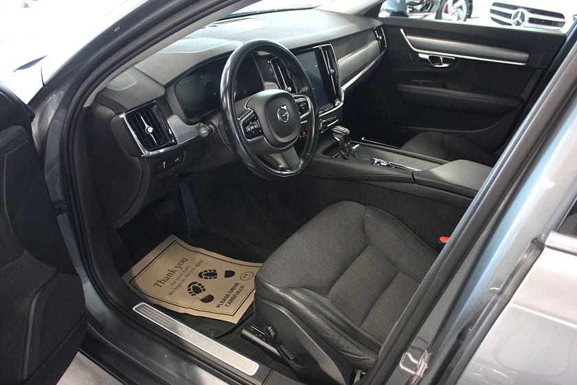 Bild 2 av Volvo V90 D4 190 Momentum SoV Drag