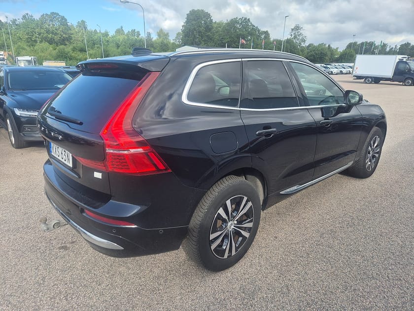 Bild 3 av Volvo XC60 T6 Recharge Core Bright plug in AWD 350HK 4x4 Panorama