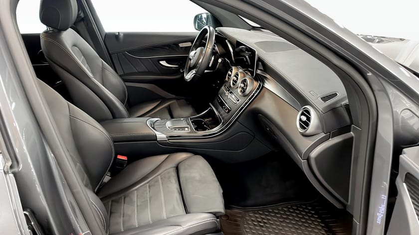 Bild 3 av Mercedes-Benz GLC 300 e 4MATIC