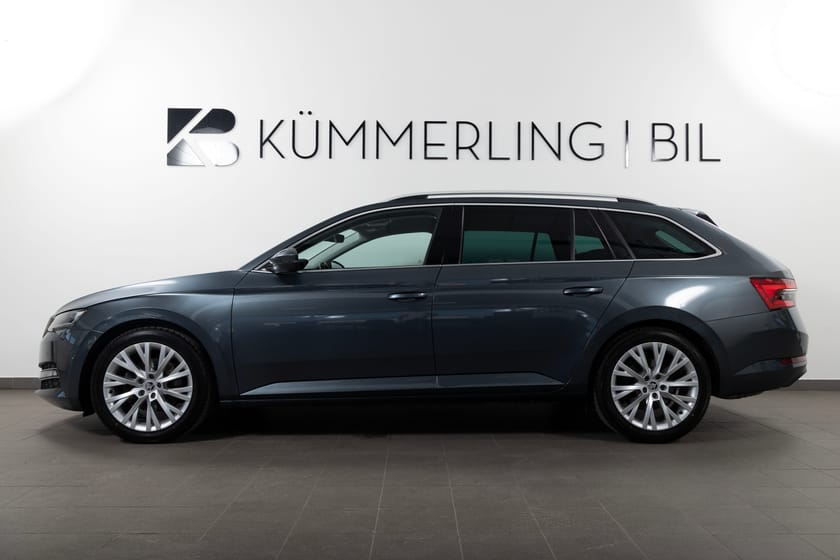 Bild 1 av Škoda Superb Kombi 2.0 TDI 4x4 DSG 200hk Canton/Pvärmare/Drag/Cockpit/Blindspot