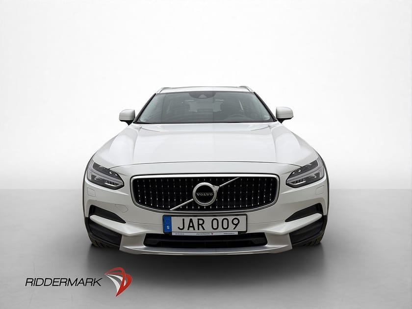 Bild 2 av Volvo V90 Cross Country D4 AWD Momentum VOC Drag Pano Kamera