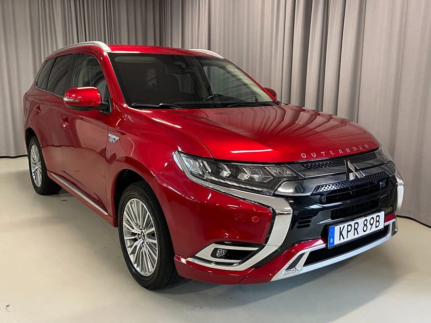 Bild 1 av Mitsubishi Outlander PHEV 224hk AWD CVT Comfort Dragkrok