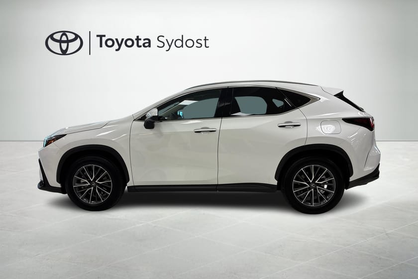 Bild 3 av Lexus NX 350h AWD Business Teknikpaket Dragkrok Tonade rutor mm.