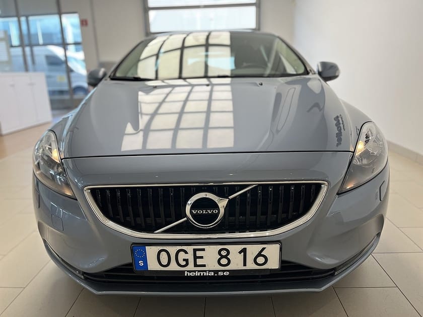 Bild 4 av Volvo V40 D2 120HK I Parkeringssensorer bak I Vinterhjul