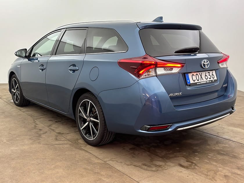 Bild 4 av Toyota Auris Touring Sports Hybrid e-CVT Intense Edition 136hk