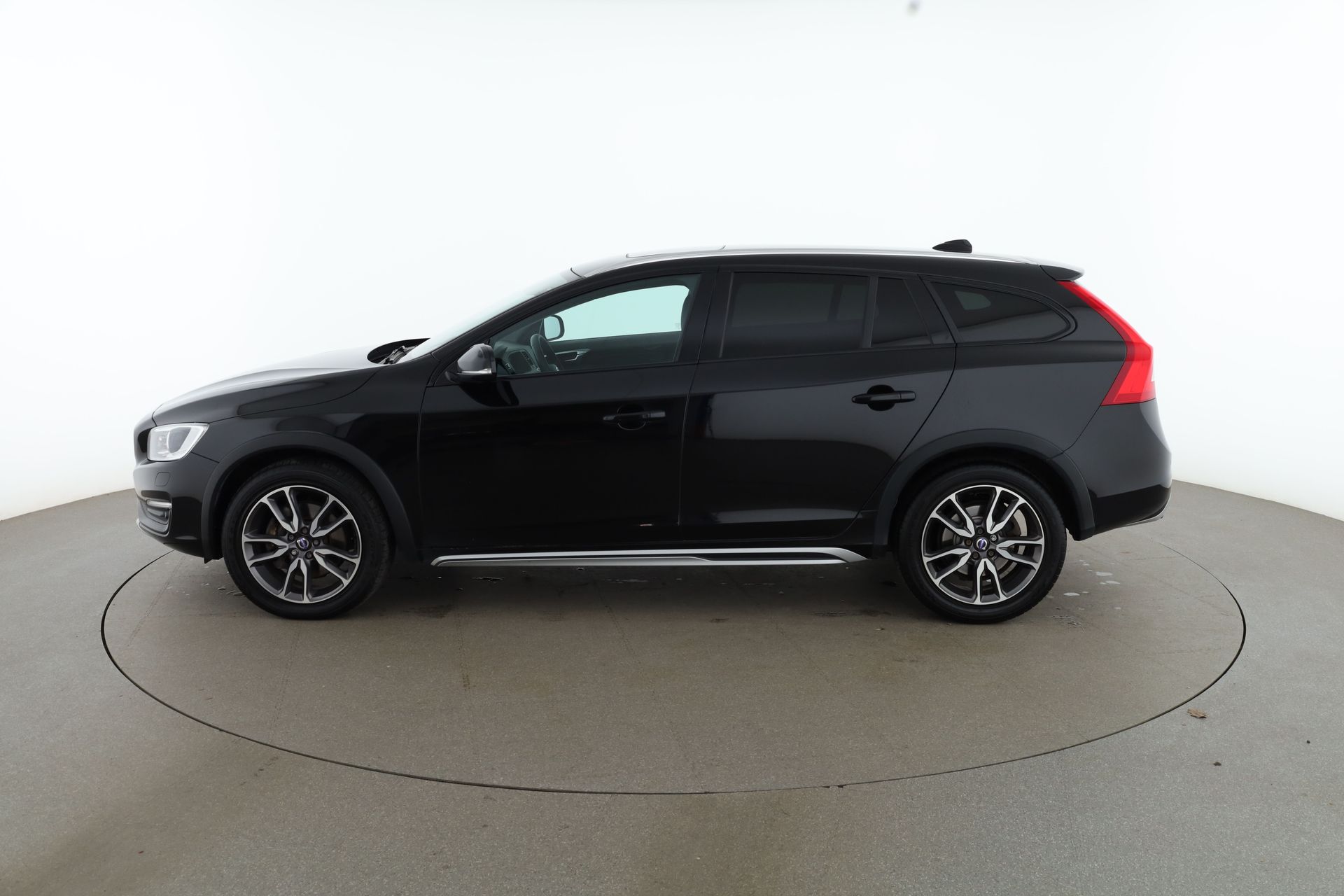Volvo V60 Cross Country 2016, bild 2/10