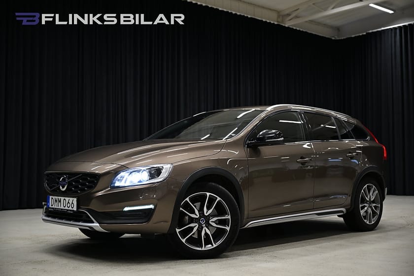 Bild 1 av Volvo V60 Cross Country D3 150HK BusinessAdv|Summum|Drag|H/K|Backkamera|SeUtr!!