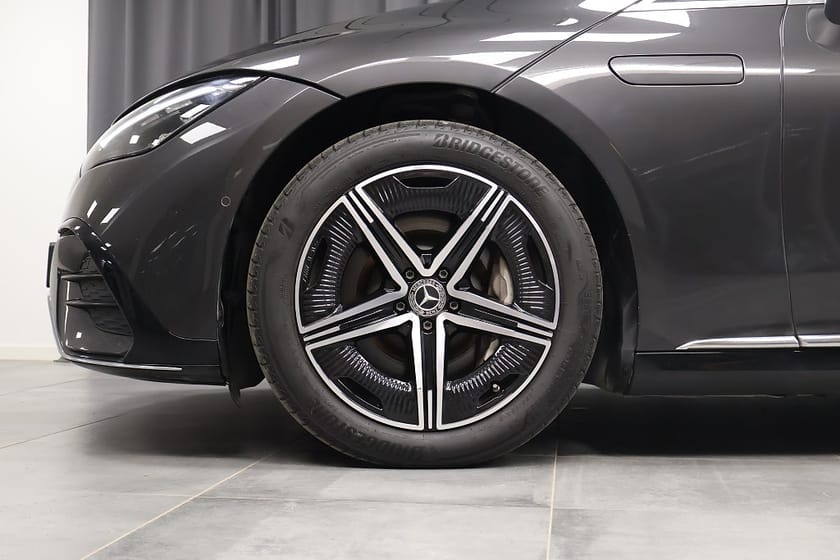 Bild 5 av Mercedes-Benz EQE 300 89 kWh AMG Line Rattvärme Keyless Minnespaket MOMS