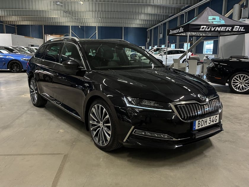 Bild 1 av Škoda Superb iV Kombi Skoda L&K | Pano | Cockpit | Drag