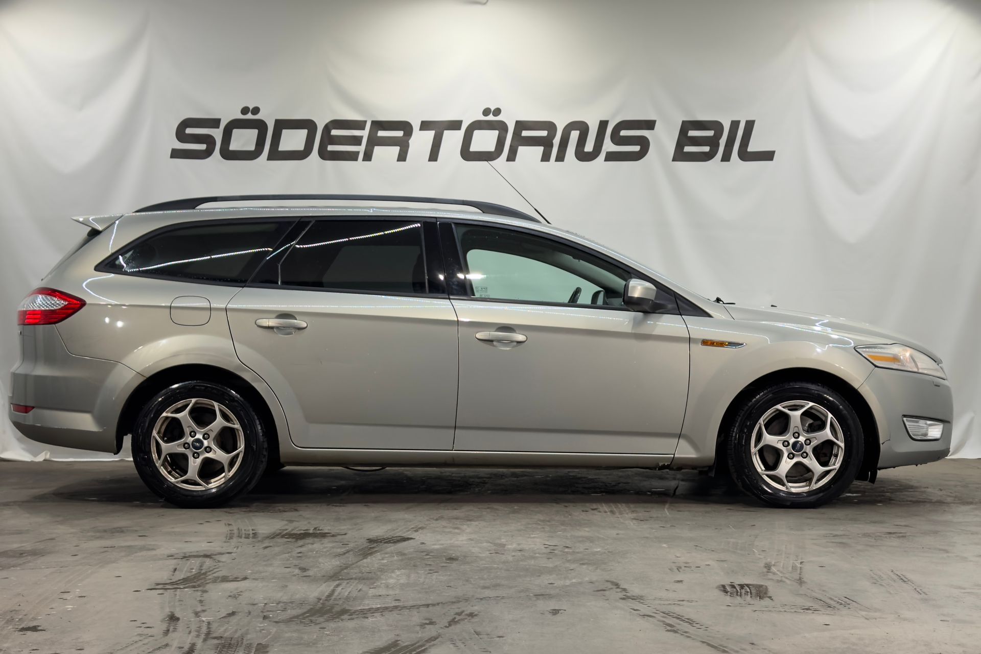 Ford Mondeo 2010, bild 5/18
