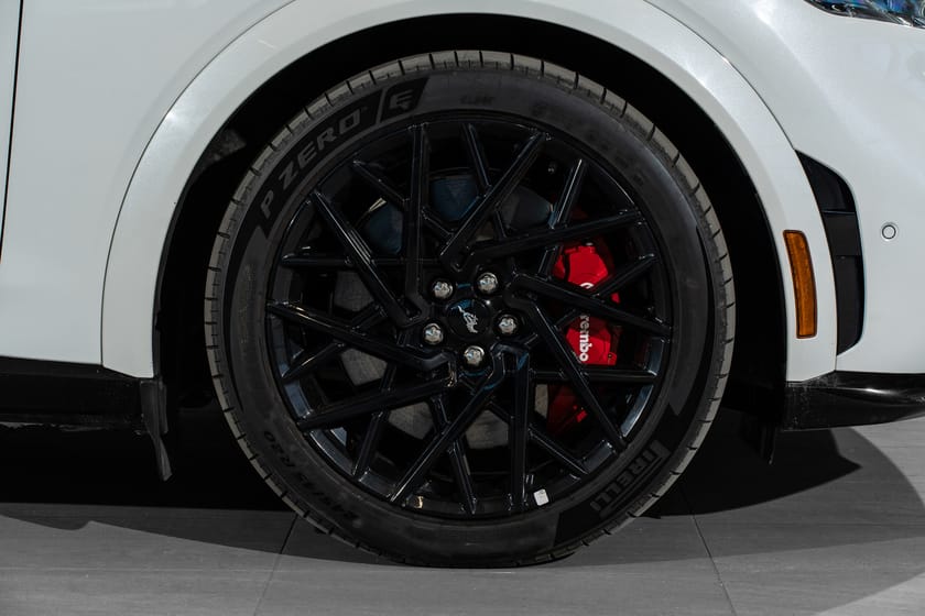 Bilde 5 av Ford Mustang Mach-E GT AWD 600hk| Pano | 20’’ sommer og vinter | 2024 REG |