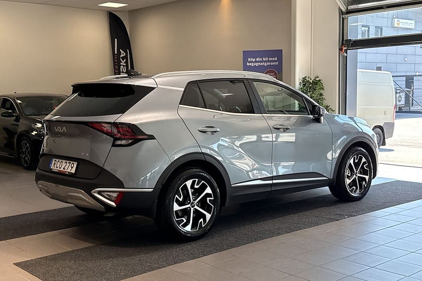 Bild 3 av Kia Sportage Hybrid AWD 230hk Action/Komfortpaket/Förarassist/Drag