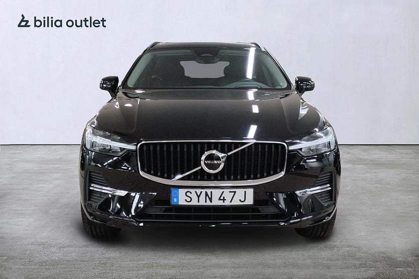 Bild 3 av Volvo XC60 B5 AWD Momentum Adv Edition II Pano Läder HUD VOC H/K