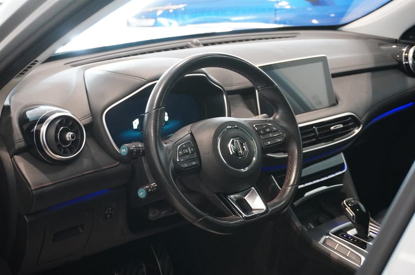 Bild 2 av MG EHS PHEV 1.5T Luxury Panorama