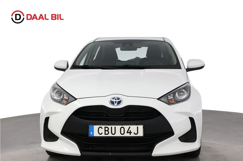 Bild 2 av Toyota Yaris Hybrid CVT 116HK ACTIVE B-KAMERA MOTORVÄRMARE CARPLAY