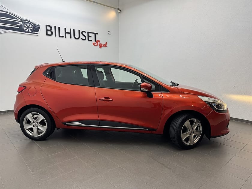 Bild 2 av Renault Clio 0.9 TCe 90hk Navi/Keyless/1 Brukare