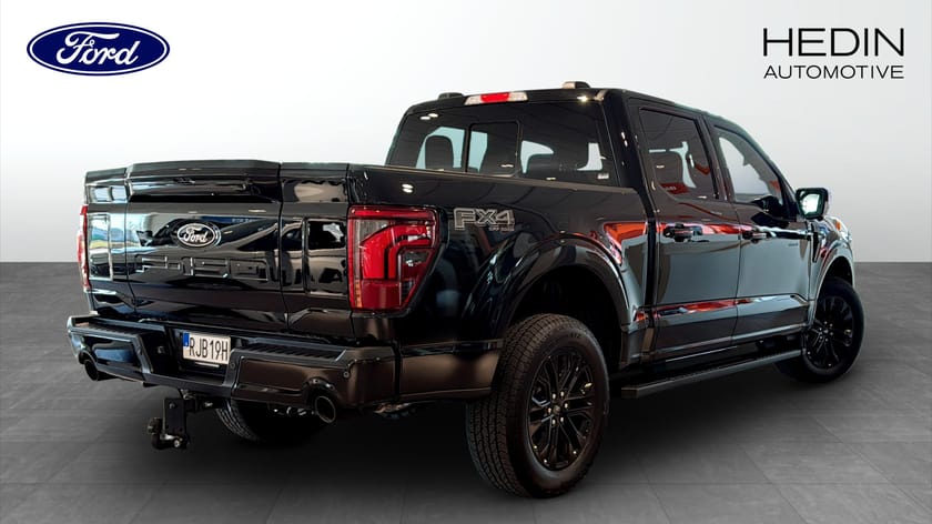 Bild 2 av Ford F-150 SuperCrew Lariat Black Edition |0%ränta|