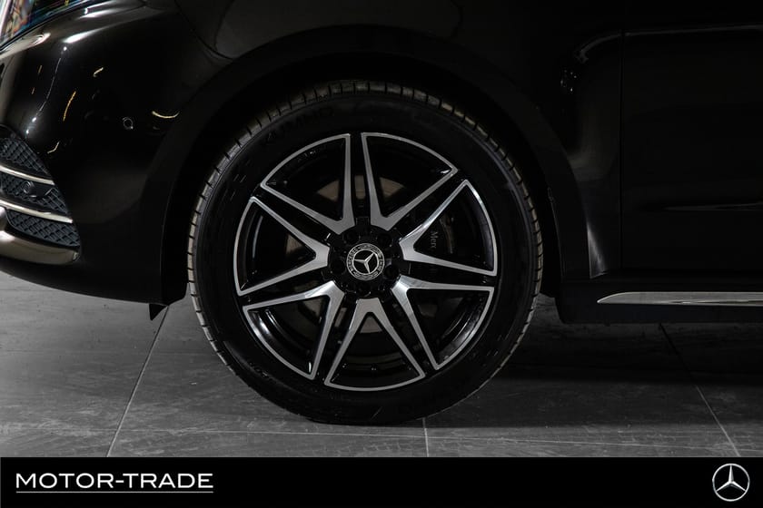 Bilde 5 av Mercedes-Benz V 300d 4MATIC 3.2t AMG 7-seter 237hk AMG | KROK | LUGANO-SKINN