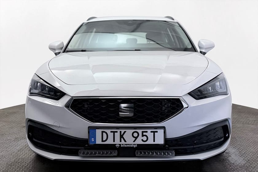 Bild 3 av SEAT Leon Sportstourer ST 2.0 TDI 4D Style Aut Kamera Rattvärme Kupévärm LED